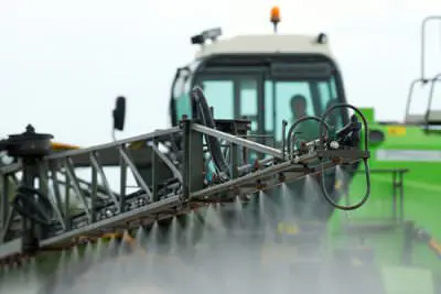 Detail of tractor sprayer. Schadensgutachten, Unfallgutachten, Fahrzeugbewertung, Sicherheitsprüfung und Fahrzeuggutachten für Landmaschinen, Traktoren, Forstfahrzeuge und alle weiteren Nutzfahrzeuge bei Bettels und Schrader in Hildesheim
